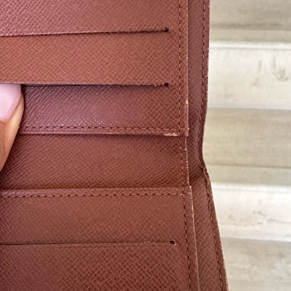 🎉HOST PICK🎉 Louis Vuitton Elise Trifold Wallet - Picture 11 of 15